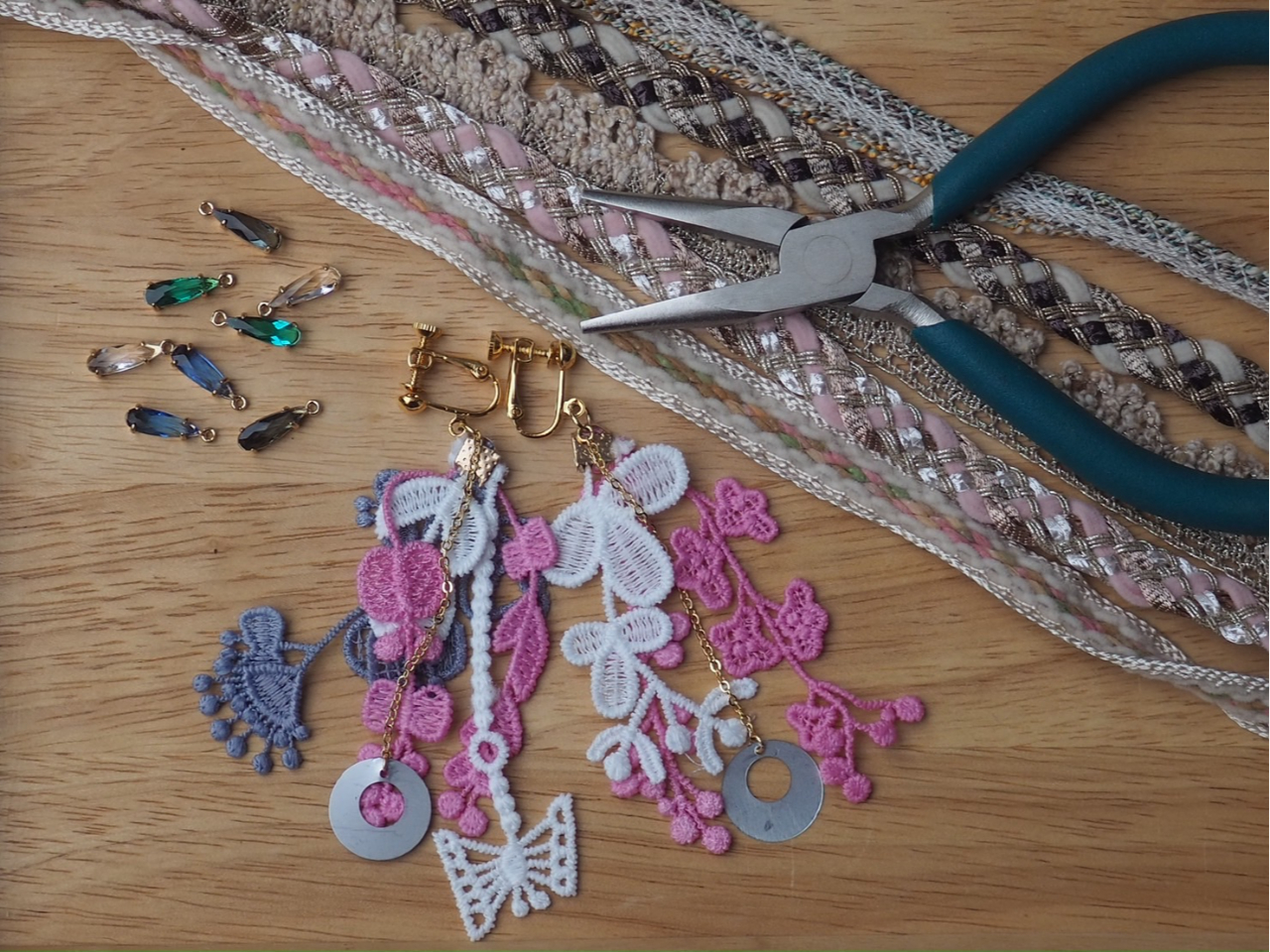 【レースを使ったアクセサリー作り♪】AMBERオリジナル琵琶湖カラーレースを使用...