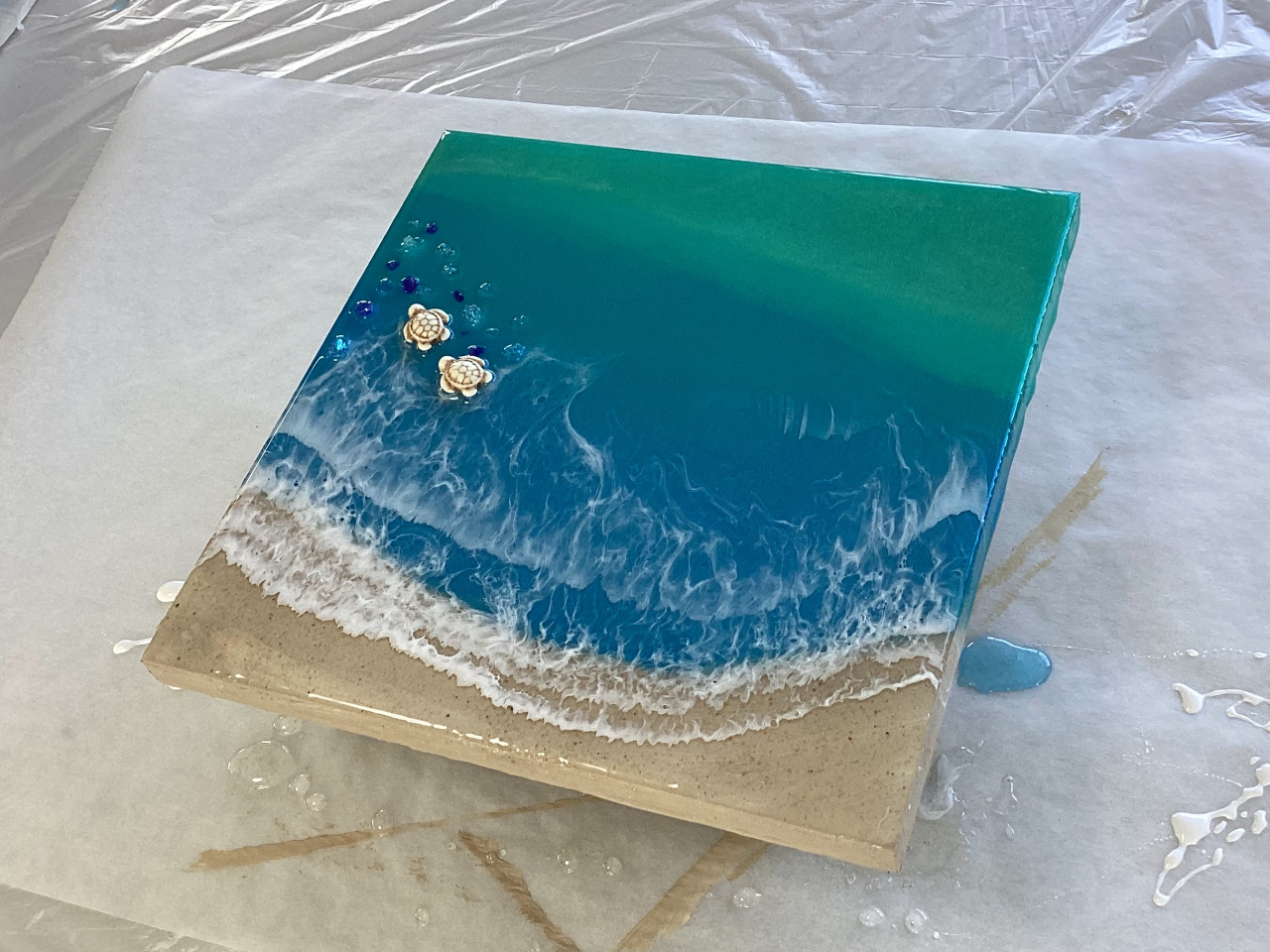 うるま市・海を望む開放的な空間】レジン波アート/20×20㎝パネル