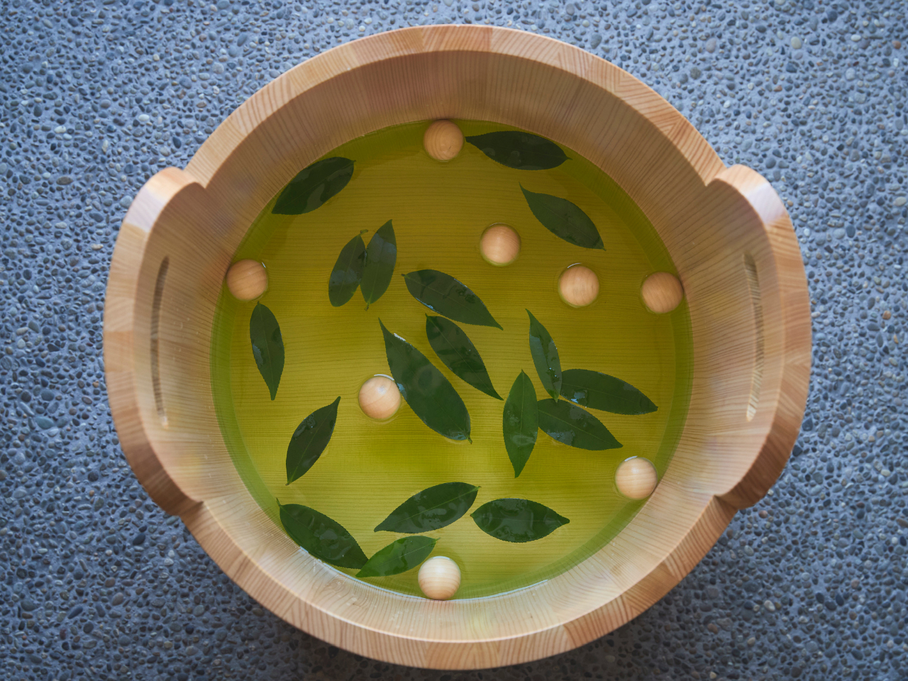 清涼感漂う緑茶の足湯♪