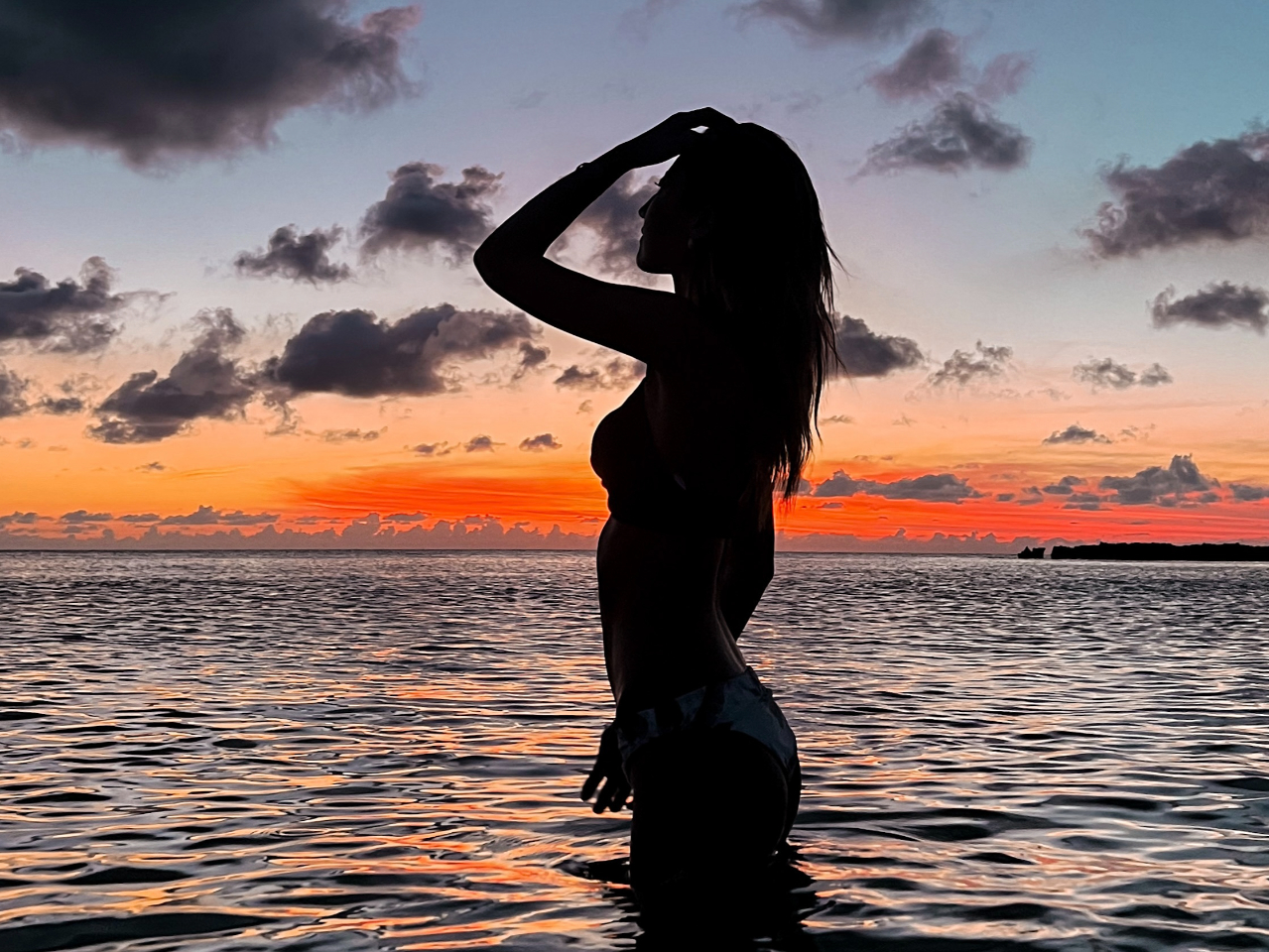 【宮古島】サンセットサップ「1組限定貸切プライベートツアー」SUP体験&ドローン撮影付!ツアー後のマジックアワーが神秘的