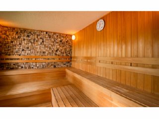 男湯には5分に1回20秒間の自動ロウリュウで熱波をお届け。女湯にはお肌にやさしいスチームサウナ。