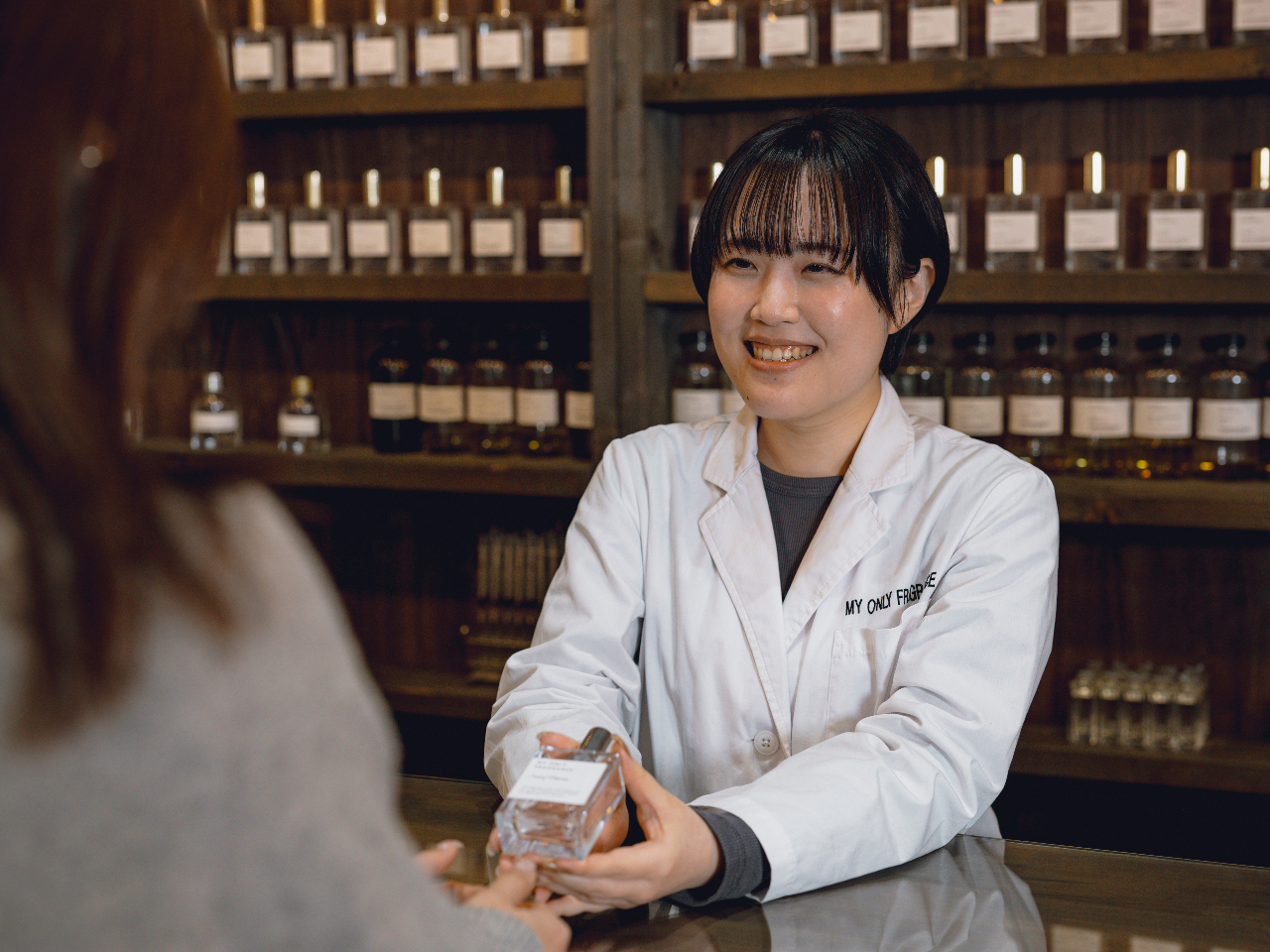 ySTEP6^nz S߂Ăn܂B {g󂯎邻̏uԂ܂ŁAꑮ̃AhoCU[JɎdグĂ܂B