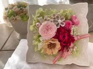 カーネーション・バラ・リボン等色が選べます