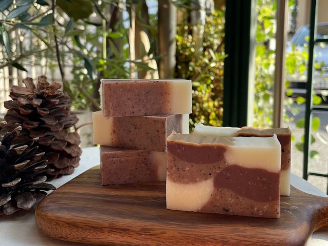 季節の石鹸〜10月は『木の実の石鹸』を大人気でした。