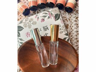 癒しの香りに包まれて、心も体もリラックス。お好きな香りを選んで、癒しのアロマ香水手作り体験を。