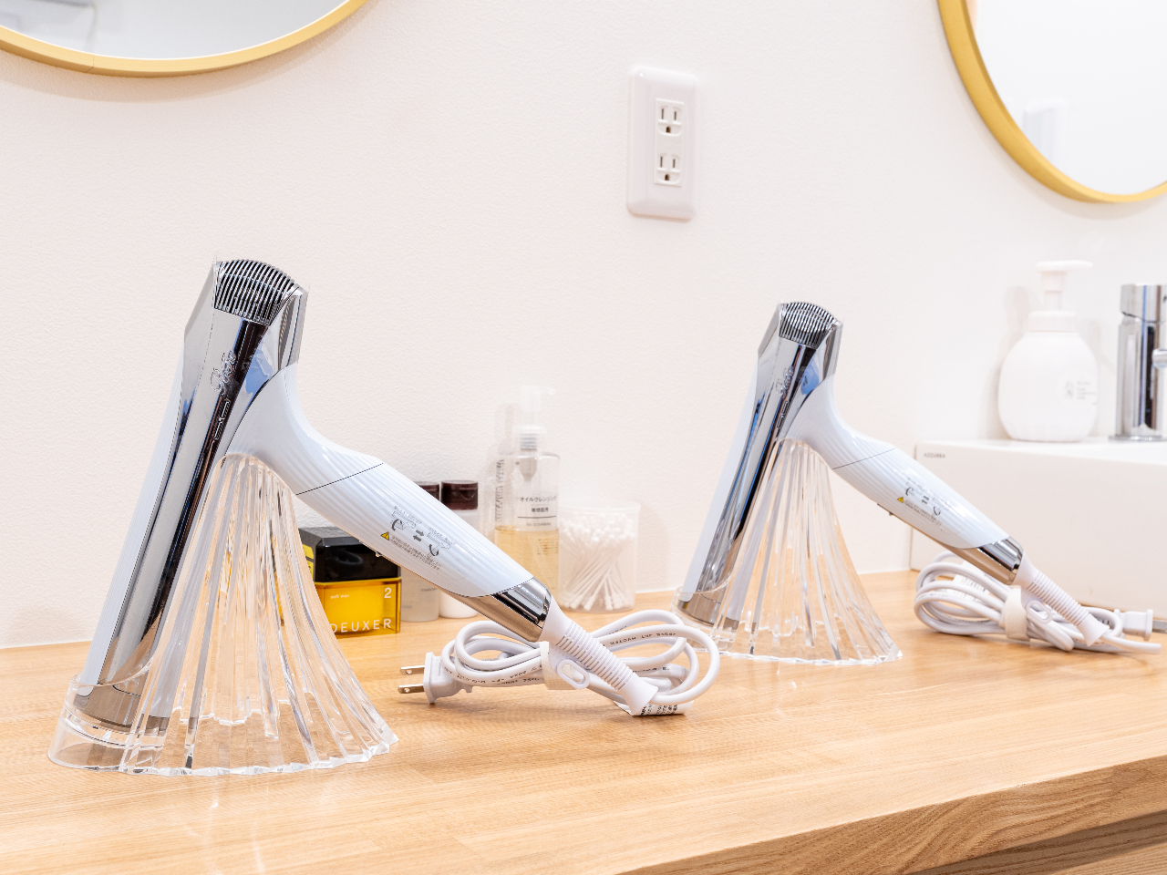 eAjeBpӁBjɂ̓wAbNXpӁAhC[͋@\ƃfUCۗRefapӂĂ܂B