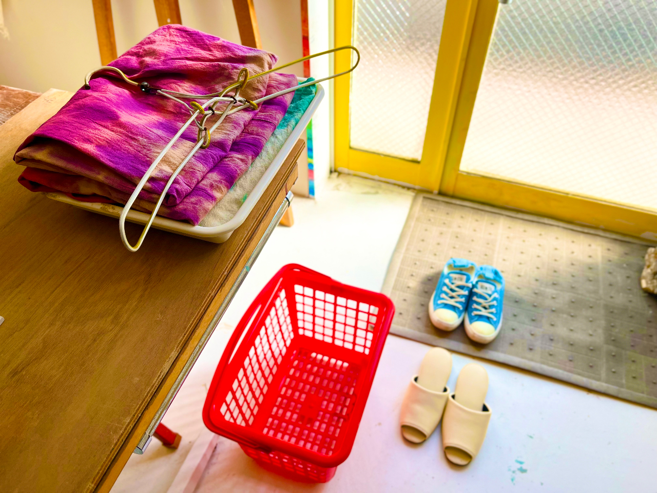 スリッパとエプロンは無料レンタルがあります。ご持参でも構いません。