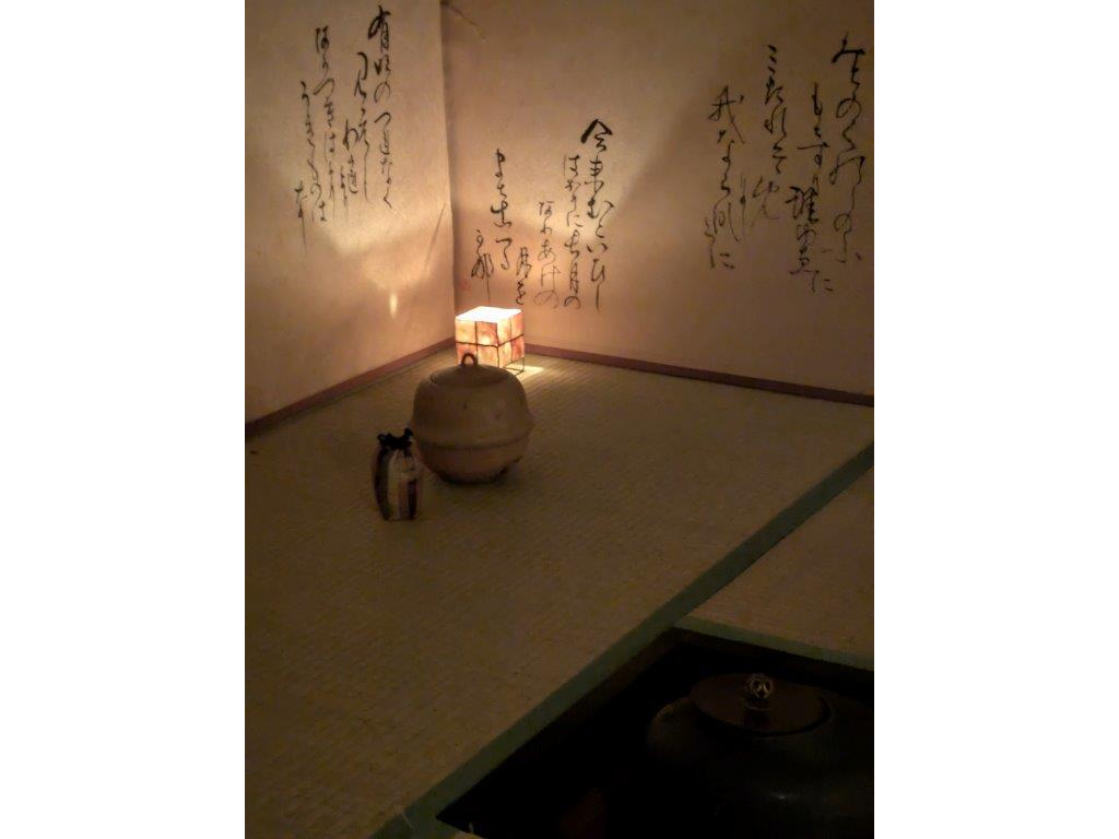 Fij̔Ẑ炦BFɂ͕Sl񂪏Ă܂B͐UΉɂȂĂ܂BƖ𗎂ƂēŒgo܂B