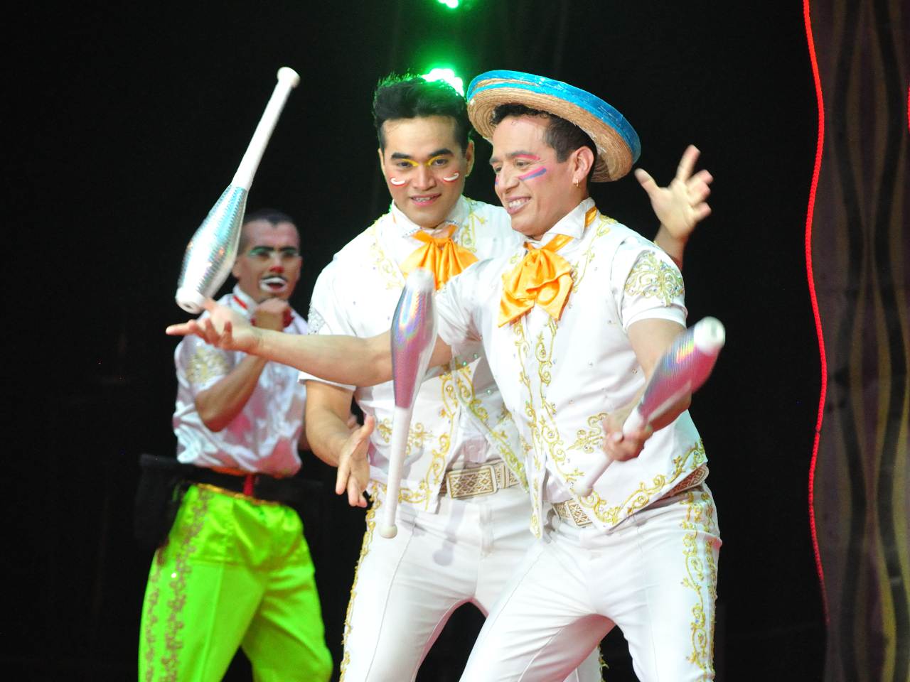 LVR痈T[JXꑰ3lɂ鐦UuRrl[VEWOOv