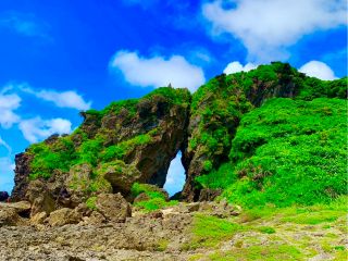 久米島で絶景を見に行ったり、パワースポット巡りしませんか?海も良いでが 山も良い久米島を是非お楽しみ下さい