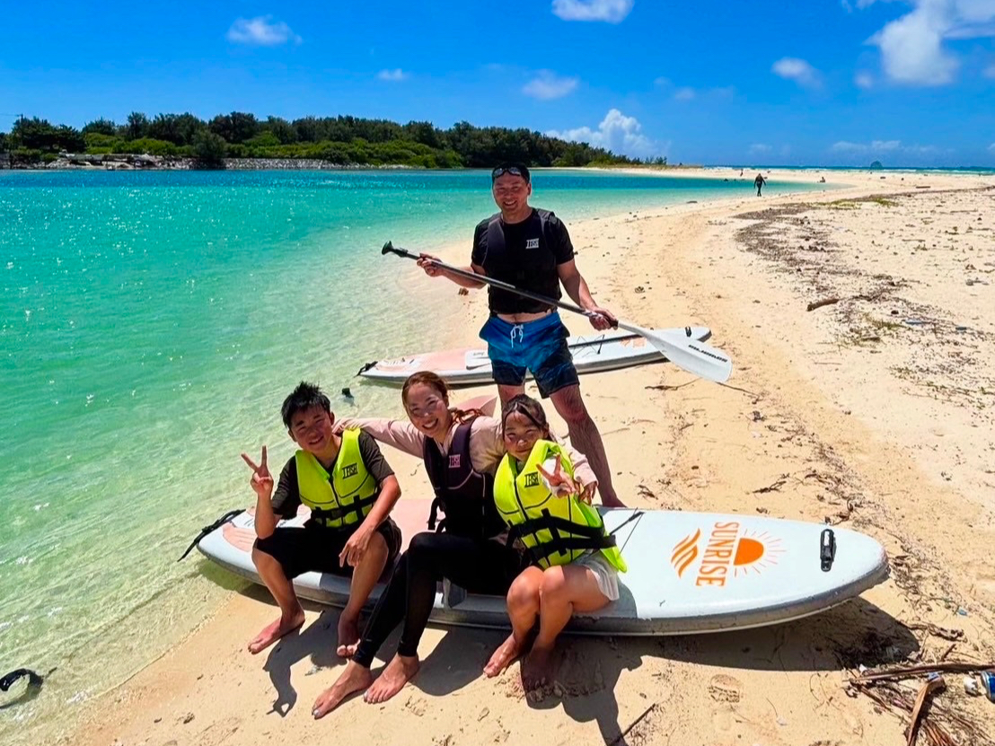家族みんなで最高の思い出作り!久米島の海で遊ぼう!