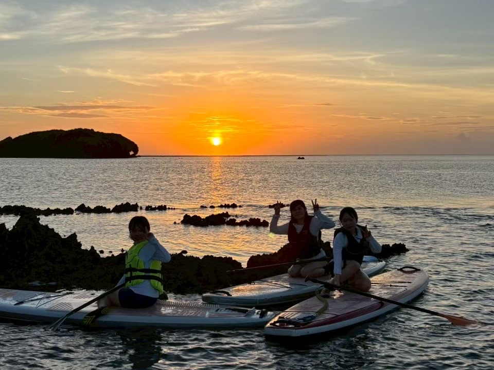 �Ƒ��ʐ^����R�B��܂��������f�[�^���n���v���܂��B