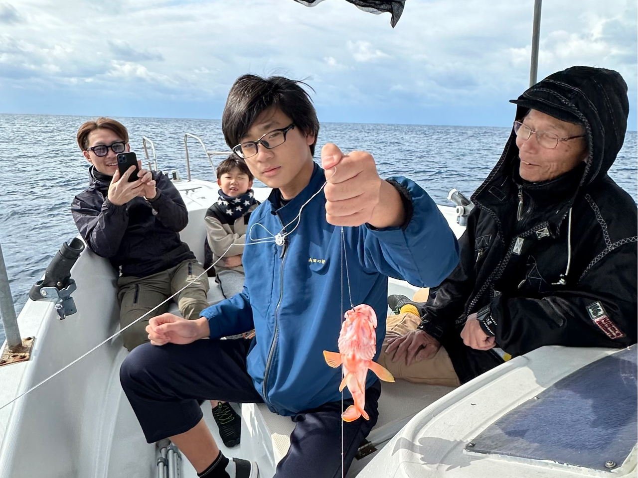 �Ƒ���O���[�v�ł������D�ނ�̌���