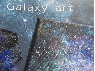 指で色をトントンと重ねていくため、絵が苦手な方でも手軽に星空作品を描けます。