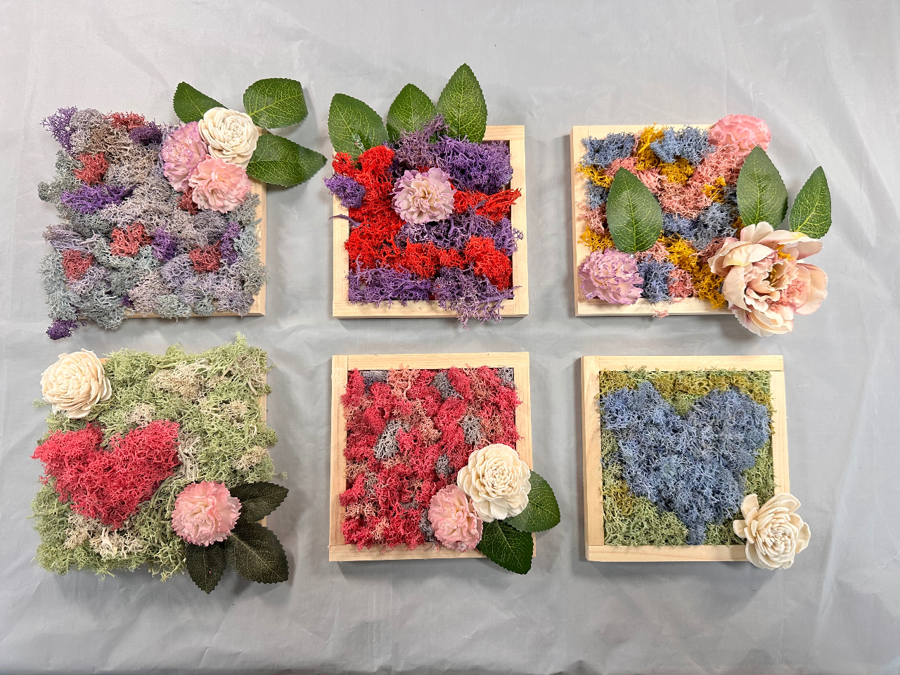 �y�t���[�����X�z�ؘg�Ƀ��X���{���h�œ\��t���Ă����܂��B���Ԃ����p�ӂ��Ă��܂��B�M�������̍�i�����܂��傤�I