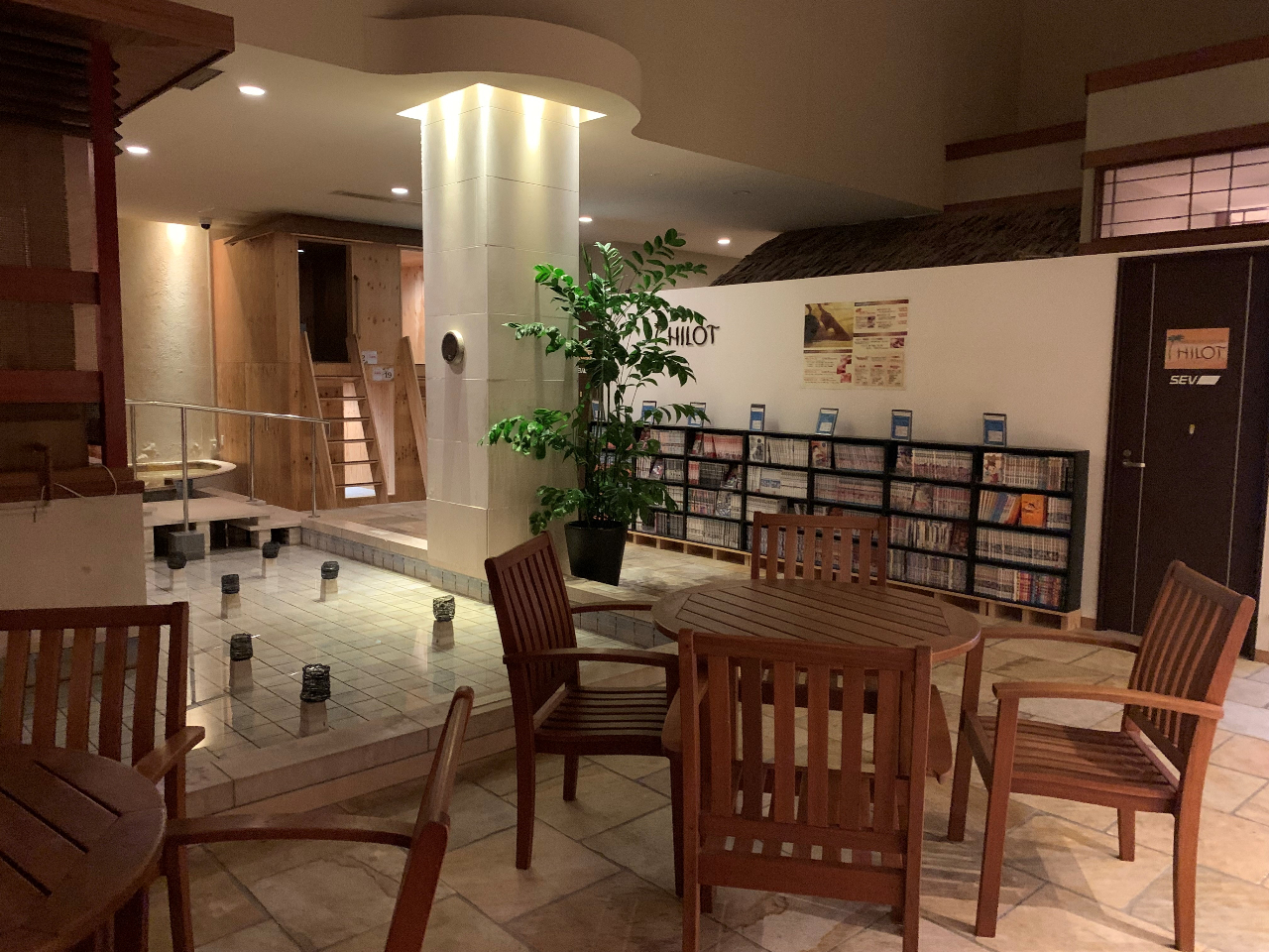 漫画本も沢山ご準備しています♪