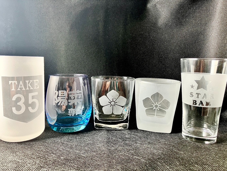 DȌ`̃OXɁADȃfUCŃIWiOX