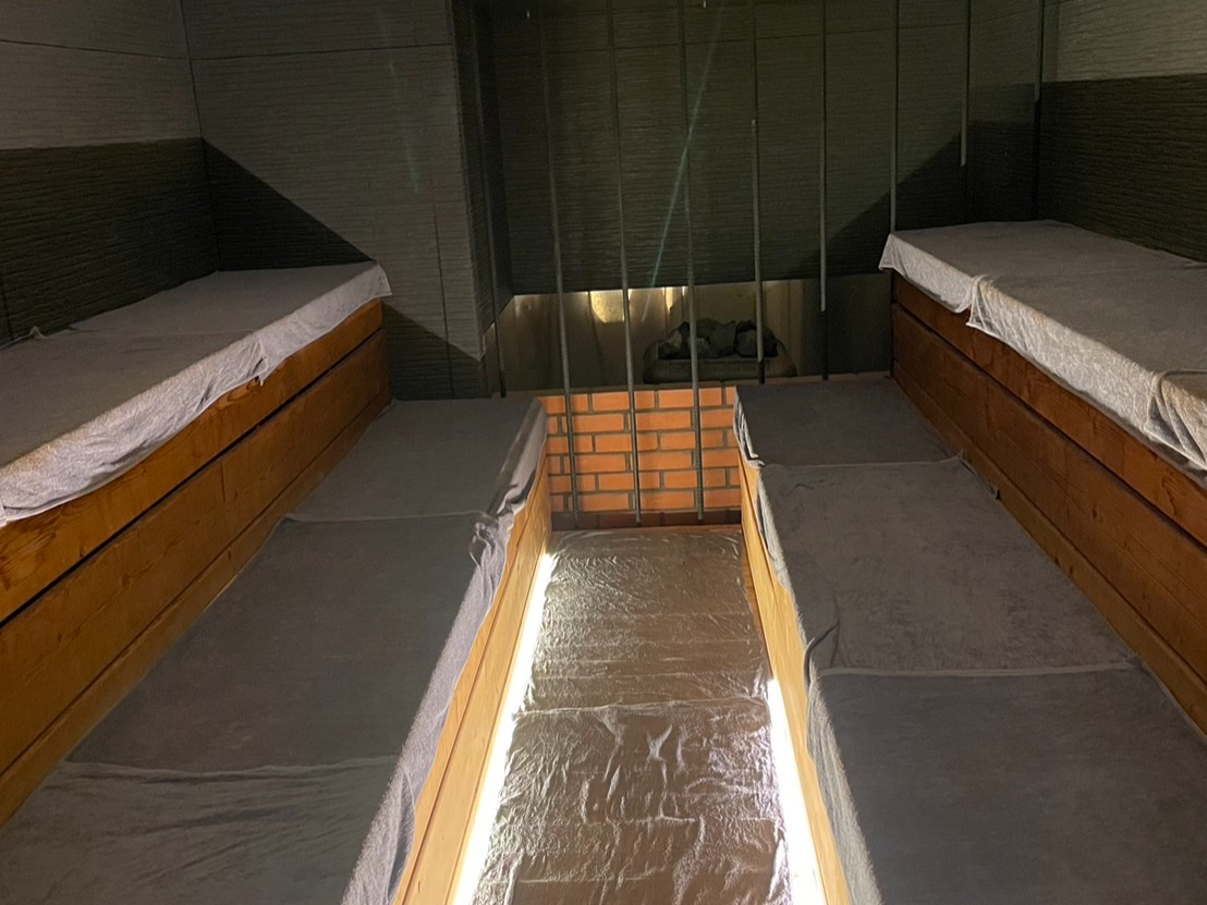 激熱120℃サウナ室
