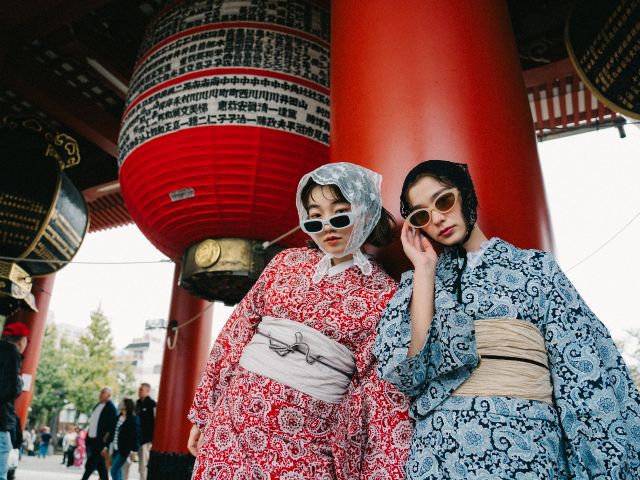 店舗は新仲見世通り〜浅草寺まで徒歩3分の好立地