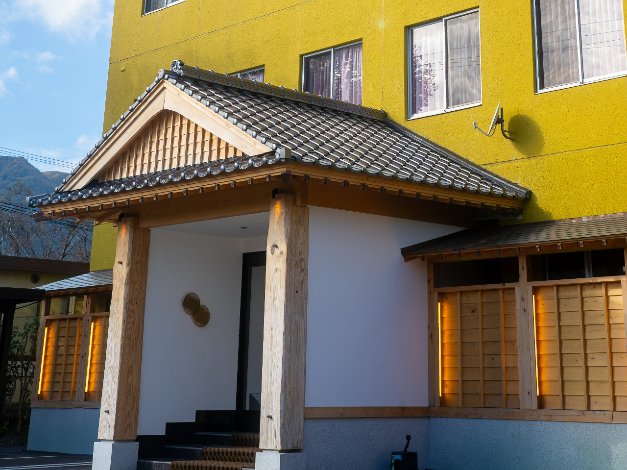 貸切風呂がある阿蘇内牧温泉 五岳(ゴガク)ホテルの入り口