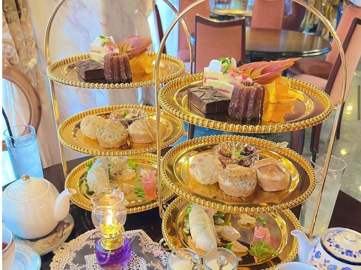 【土日祝深夜まで対応】〈宇都宮の映え旅♪宮殿アフタヌーンティー120分☆〉地元産...