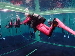 中性浮力をとる