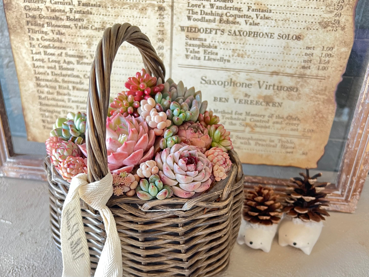 AAiMTCYj@FʖLȑtłAEɂЂƂ̃A[g