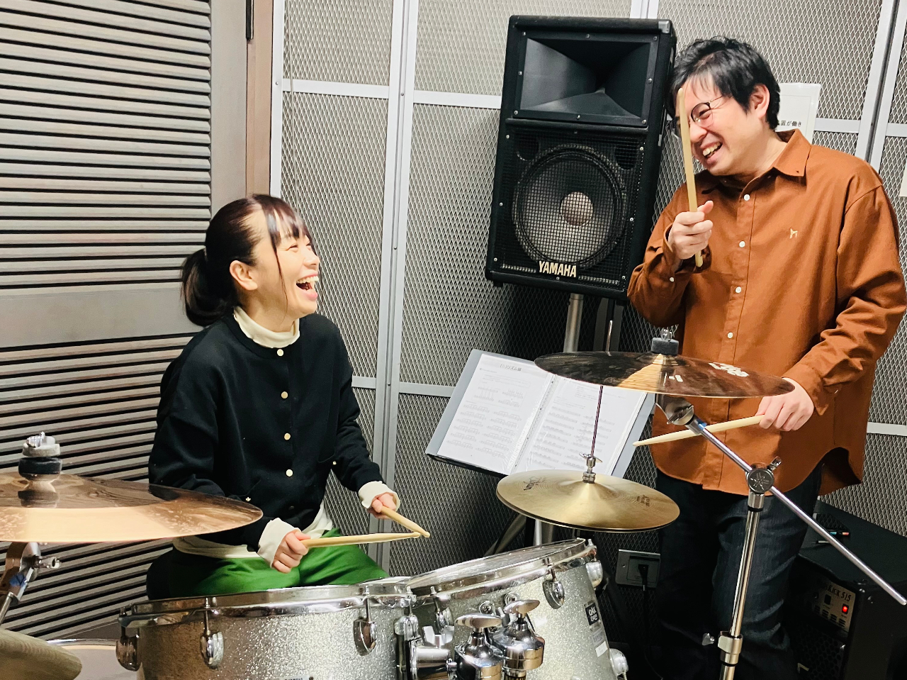 【リクエスト】お手軽ドラム体験♪初心者向けの人気楽曲を叩こう!動画撮影OK@能美