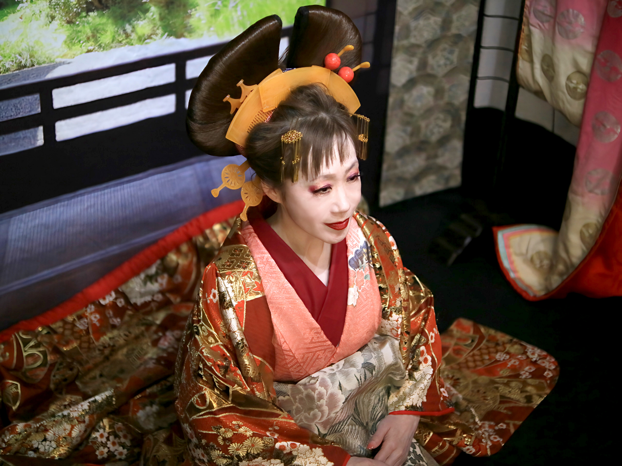 【古典花魁コース3時間】お顔のメイクは入念に…♪年齢やコンプレクスなんて忘れて楽しんで!