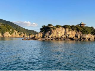 水の神様弁財天様を祀る弁天島