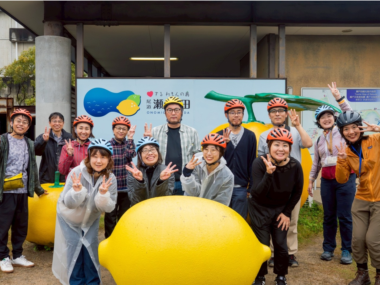 �������J