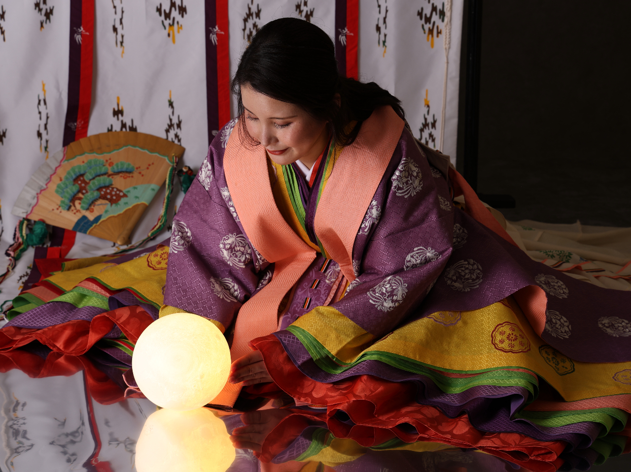 十二単で水辺にいるような幻想的な撮影も人気です!