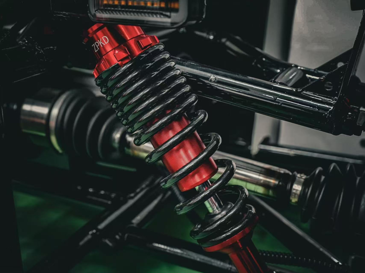 こちらで、衝撃を吸収しています♪