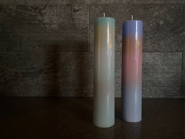 【A】スタンダードグラデーション  4色のグラデーションが入り、表面にツヤツヤとした光沢があります。より制作を集中していただく工程が多いキャンドルです。