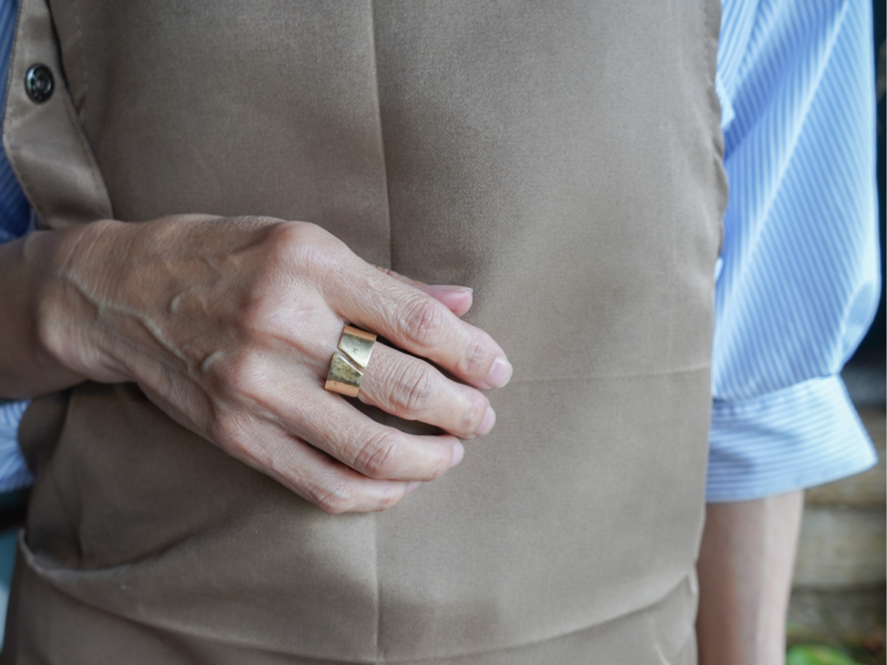 �T�C�Y��f�U�C���A�d�グ�A�ЂƂ���������Ď����ɂ҂�����ȃo���O���ɁB