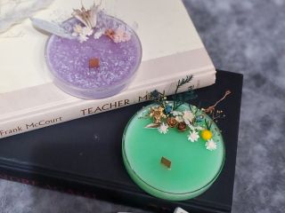 流行りのシャーレ型の木芯キャンドル!