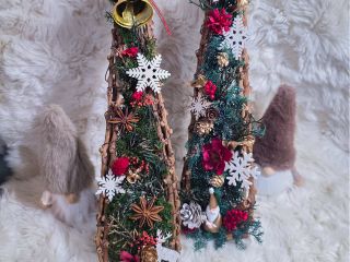 今年新商品の三角ツリー型リースです!