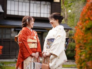 お好みの着物・帯・小物を選び着付け体験♪