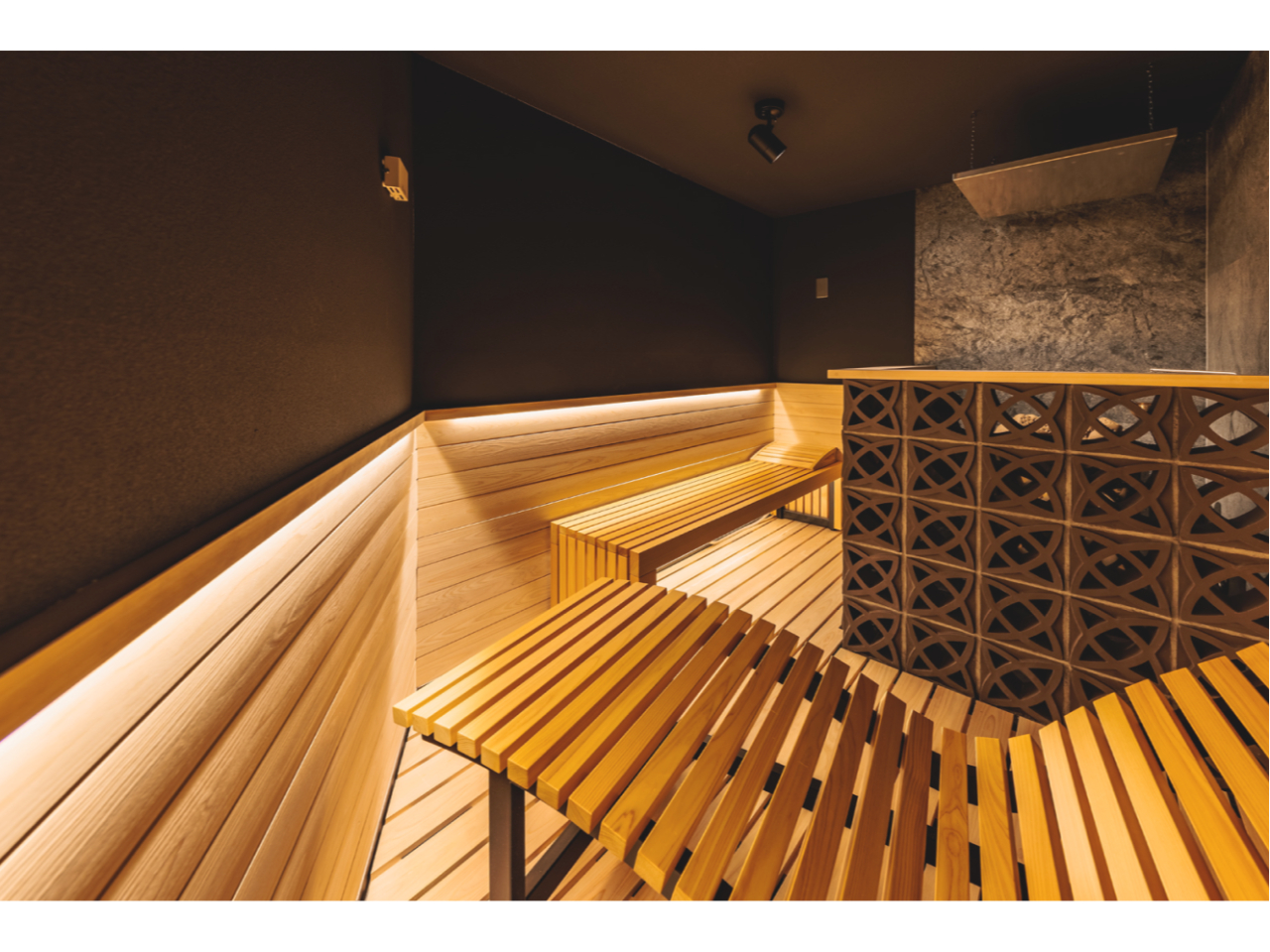 Sui(翠) 深い森の中に身を置いたかのようなサウナルーム