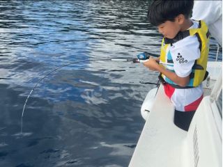 来た大物の予感。お子様でも楽しく安全に体験できます。