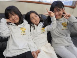 みんなでお揃いパーカー作ってくれました