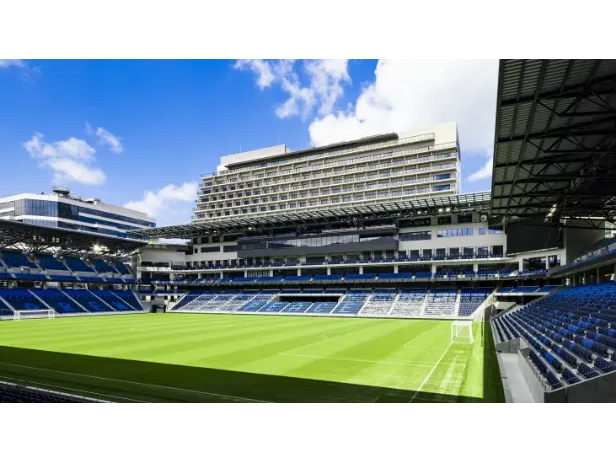 ホームチームロッカーや選手ベンチの見学、ピッチでの写真撮影、記者会見体験などスタジアムの魅力をギュッと凝縮!