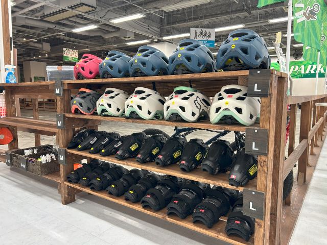 ヘルメット、プロテクター(膝、肘)、グローブは無料でお貸出ししています!手ぶらでお越しいただけます!