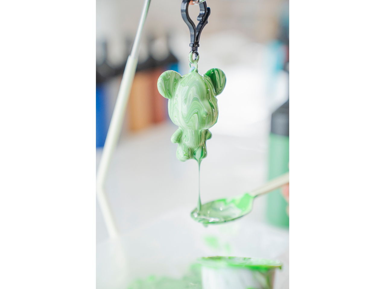 キーホルダーの種類も8種類ご用意しております!