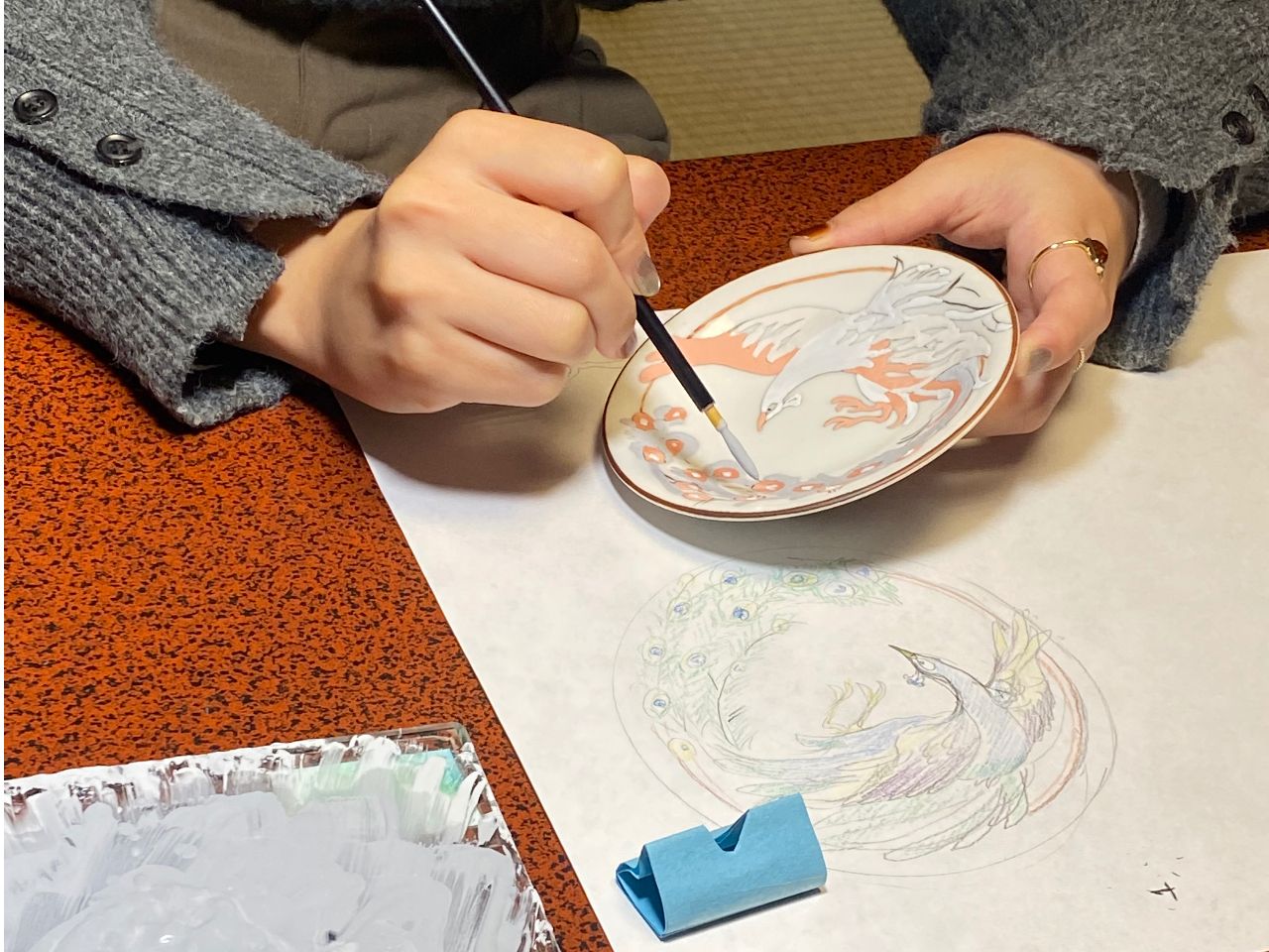 石川県の伝統工芸品 九谷焼の絵付け体験&カフェドリンクサービス/陶芸