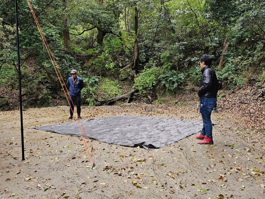 ܂͋ZXy[Xpӂ邽߃VF^[Eeg݉č܂B