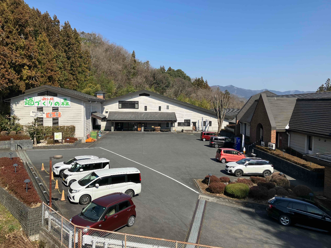 Â̐Xł͎𑢔ق̌wA{̎Ay݂܂i؍ݎԖ40jB