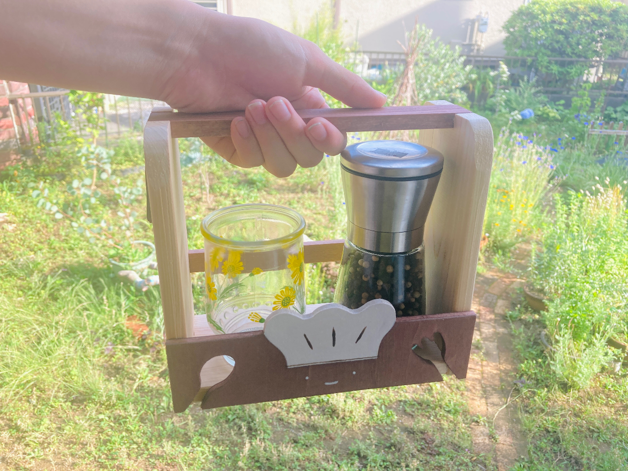 持ち運びできるのでピクニックやキャンプに持っていけば小物類の移動に便利!