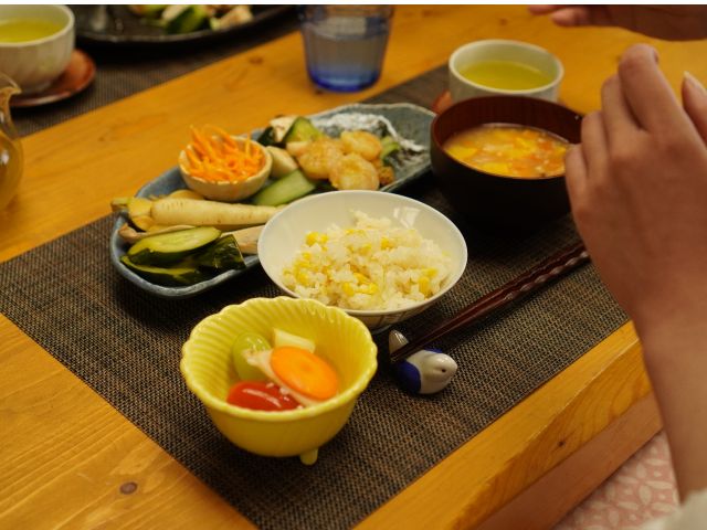 発酵調味料と旬の食材を使った発酵ランチつくりなど料理教室もご体験いただけます