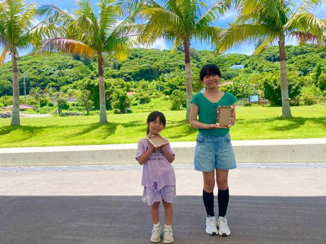 オリジナルの写真立てと記念撮影